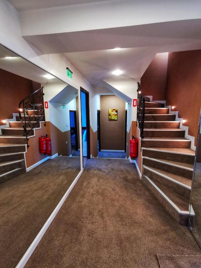 Hotel Swiss Sjoemen Buitenkant foto