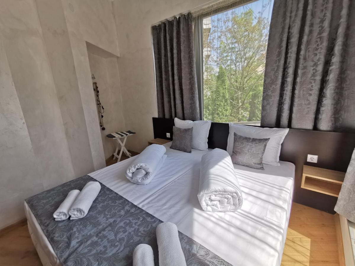 Hotel Swiss Sjoemen Buitenkant foto